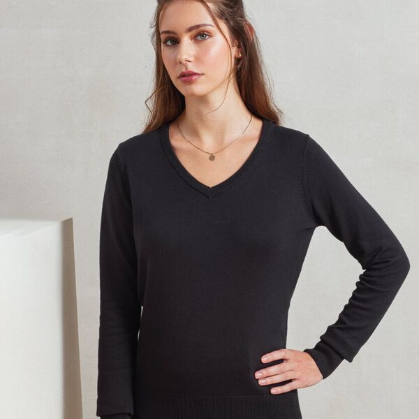 Women's v-neck knitted sweater Thumbnail